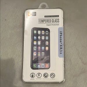 Case Logic Tempered Glass Screen Protector for iPhone XR/11